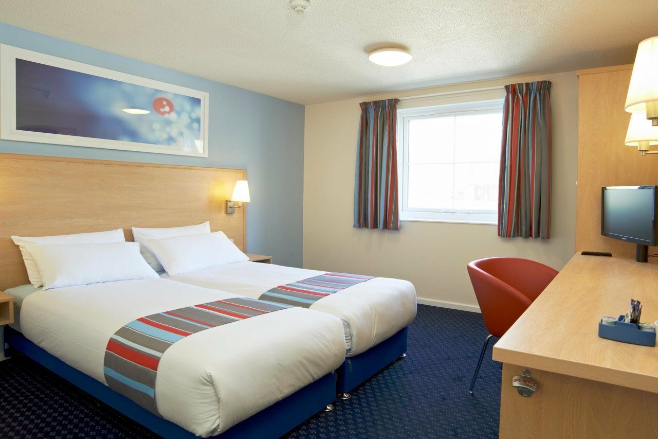 Travelodge Saltash Esterno foto